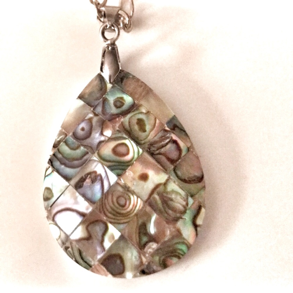 - New Abalone pendant necklace silver chain hand assembled designed